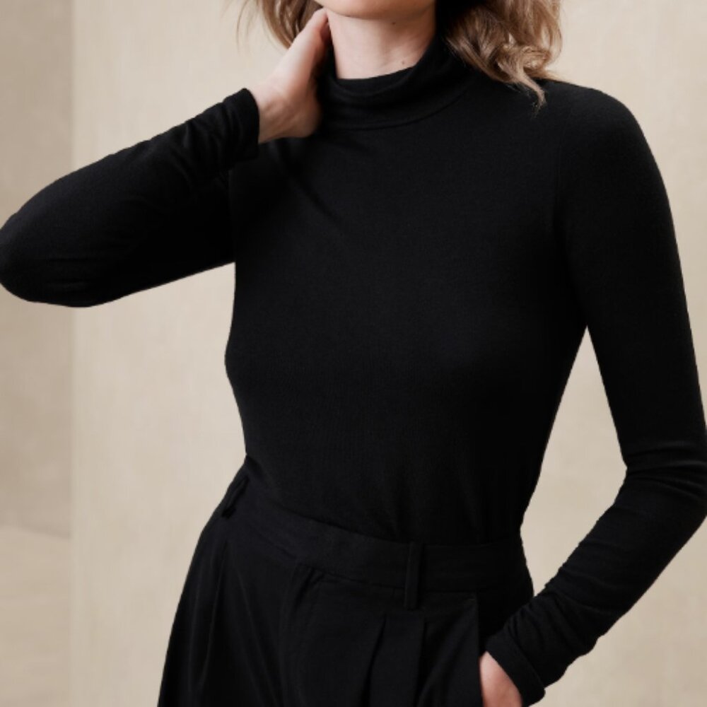 NWOT Banana Republic Turtleneck Shirt